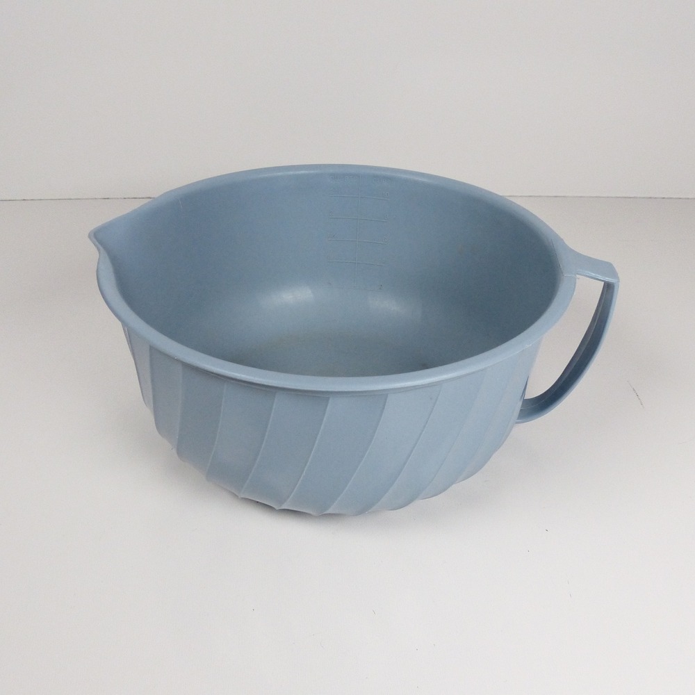 Vintage Shamrock Neatway Blue Swirl Mixing Bowl with Handle 2.5 Qt 10 Cups Retro